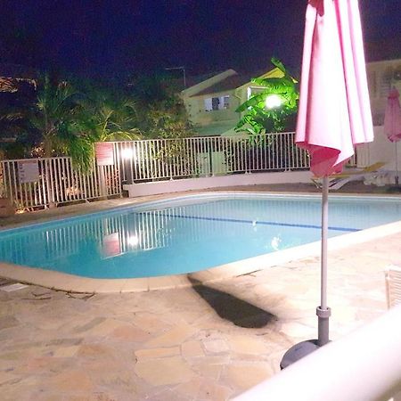 Studio Charmant A Saint Francois 35 M² Avec Piscine Partagee Apartment Exterior photo