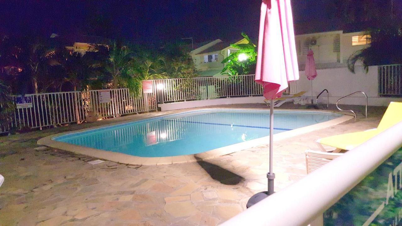 Studio Charmant A Saint Francois 35 M² Avec Piscine Partagee Apartment Exterior photo